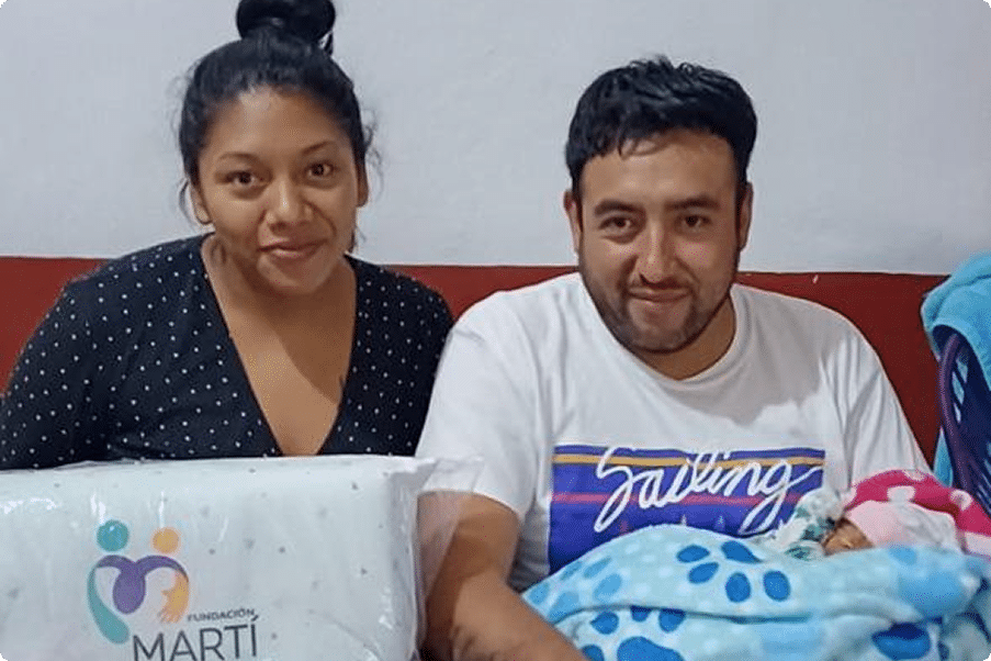 Entrega de kits de bebés para día de las madres | Fundación Martí