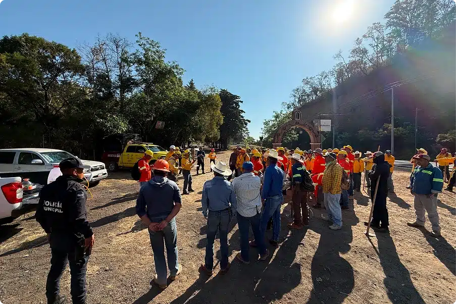 Entrega de equipo para brigadas y entrega de reconocimientos con despensas | Fundación Martí